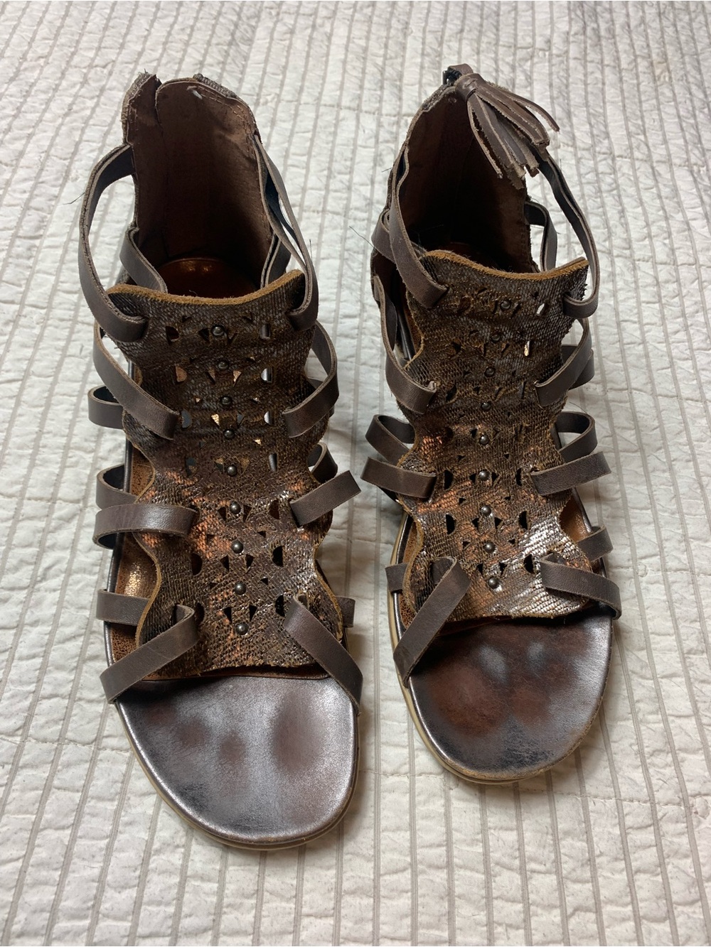 OTBT Bonita Metallic Gladiator Sandals Size 8.5